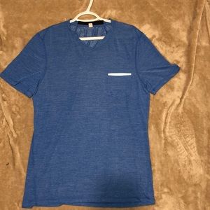 Men’s Lululemon v neck performance shirt